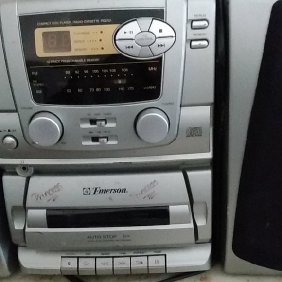 Emerson 2- Way - Picture 2 of 4